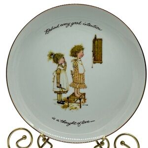 Vintage Holly Hobbie Collector Decorative Plate “Behind Every Good‎ Intention”